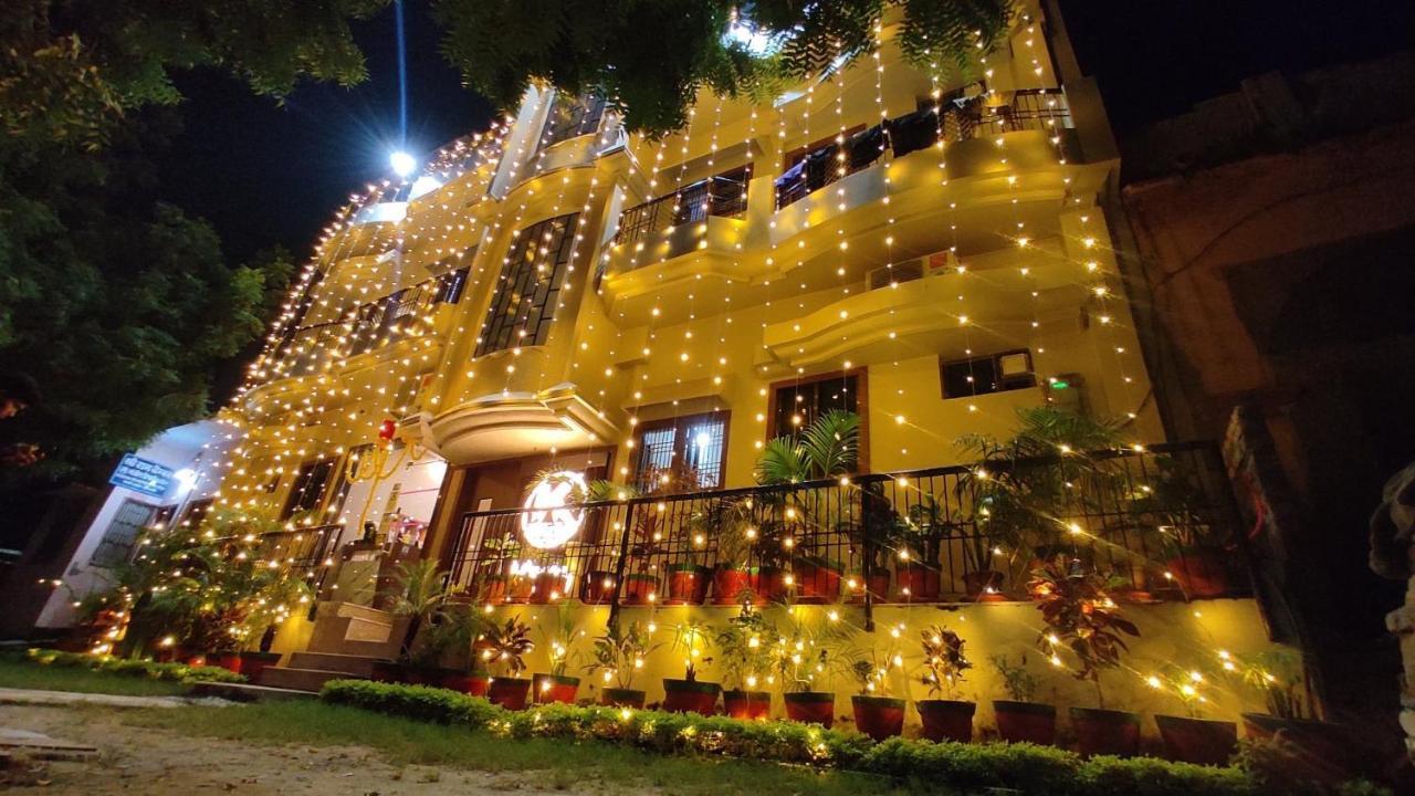 Hotel The Kashi Residency