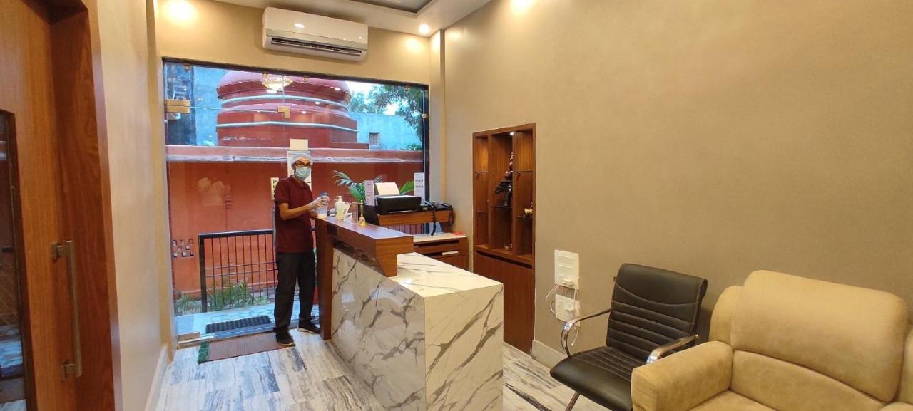 Hotel The Kashi Residency